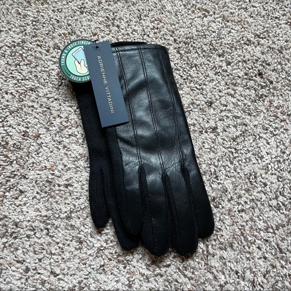 Adrienne Vittadini Accessories - NWT Adrienne Vittadini Women’s Leather Gloves